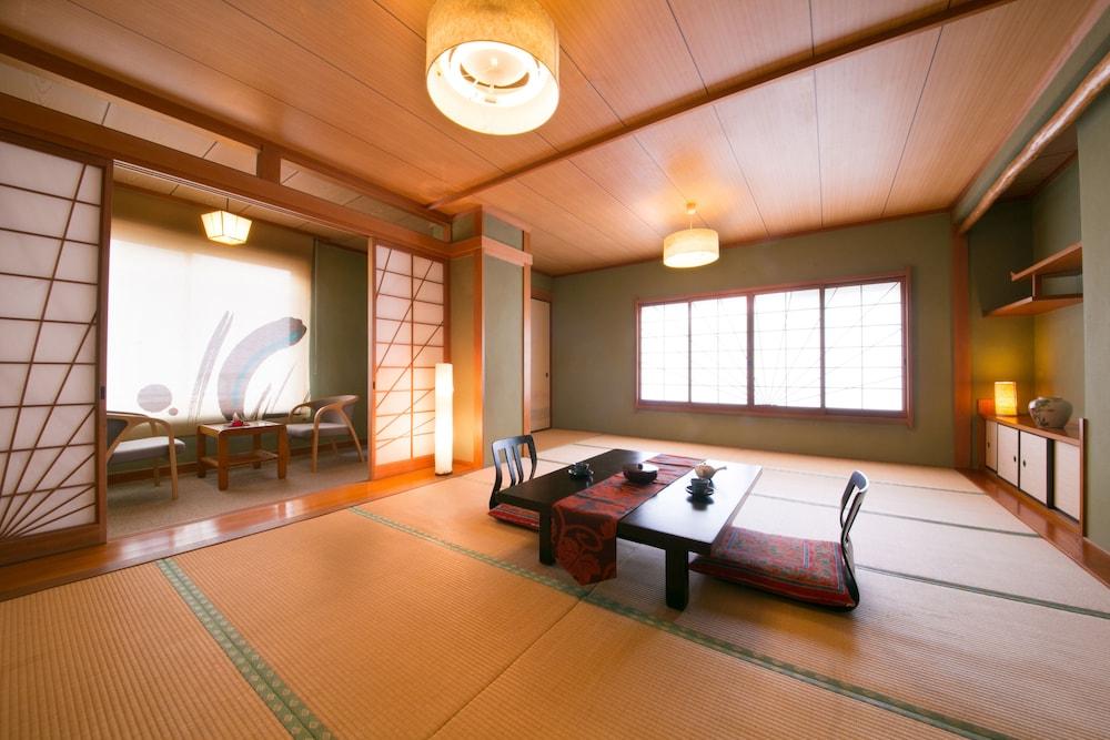 Hotel Koraku Beppu Exteriör bild