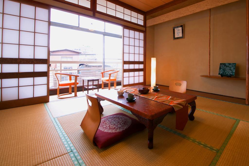 Hotel Koraku Beppu Rum bild