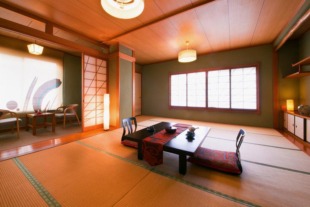Hotel Koraku Beppu Rum bild