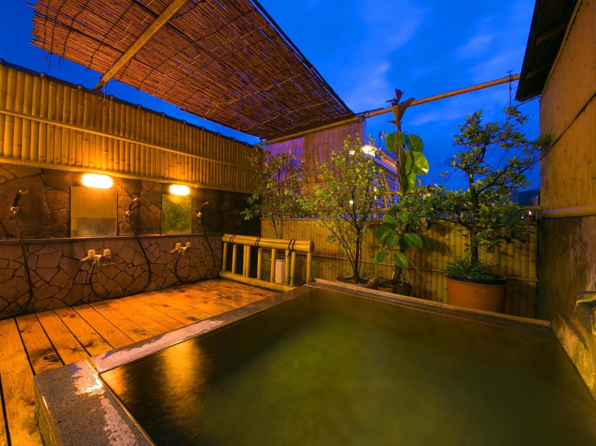 Hotel Koraku Beppu Exteriör bild